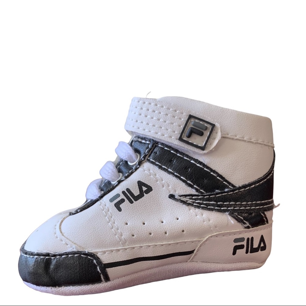 •Filas• Infant Sz 6-9 mos